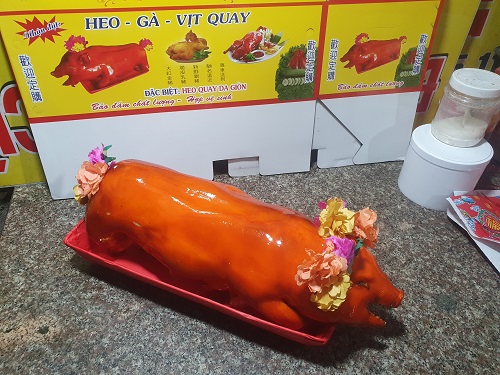 CÁCH LÀM HEO QUAY NGUYÊN CON