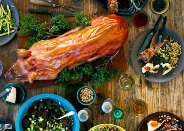 Heo quay của Hog Roast tại quận Tân Bình